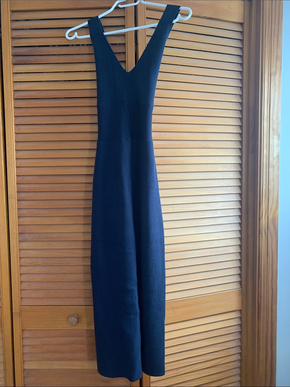 Everlane Navy Sleeveless V-Neck Knit Midi Dress
